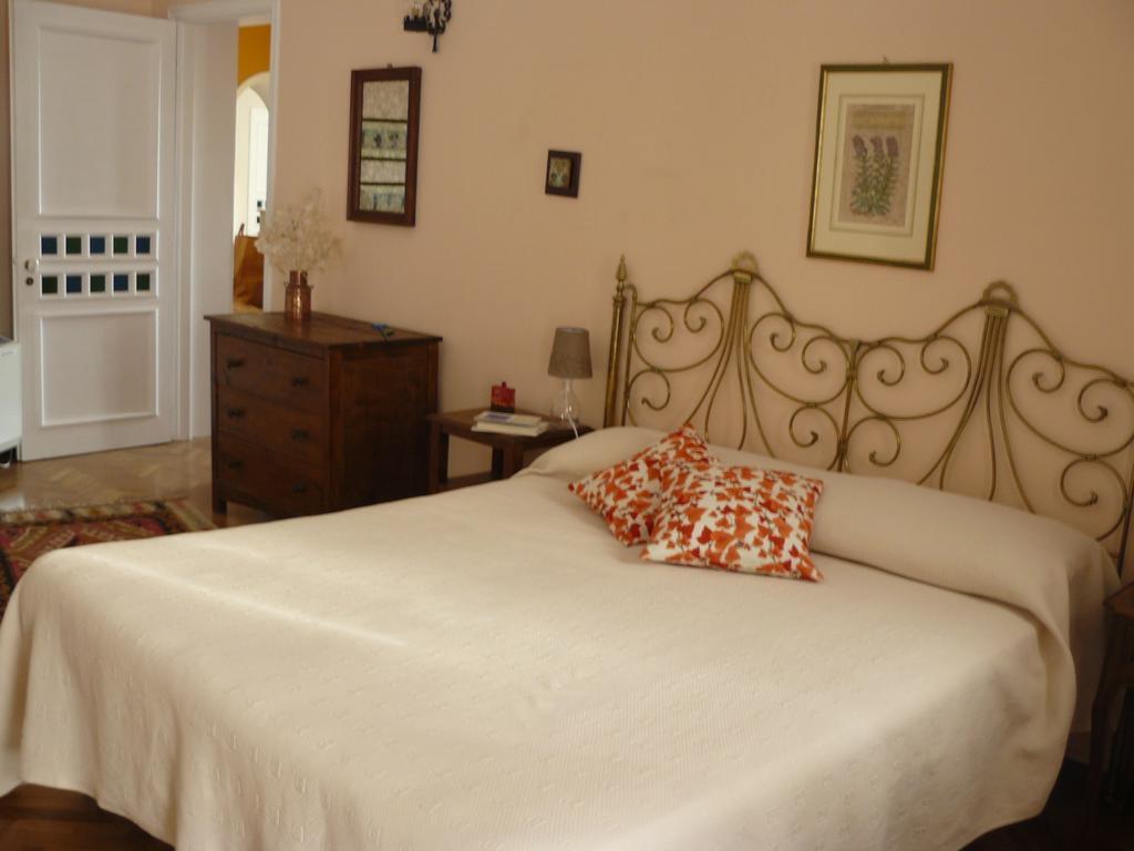 B&B Velardi Viagrande Phòng bức ảnh